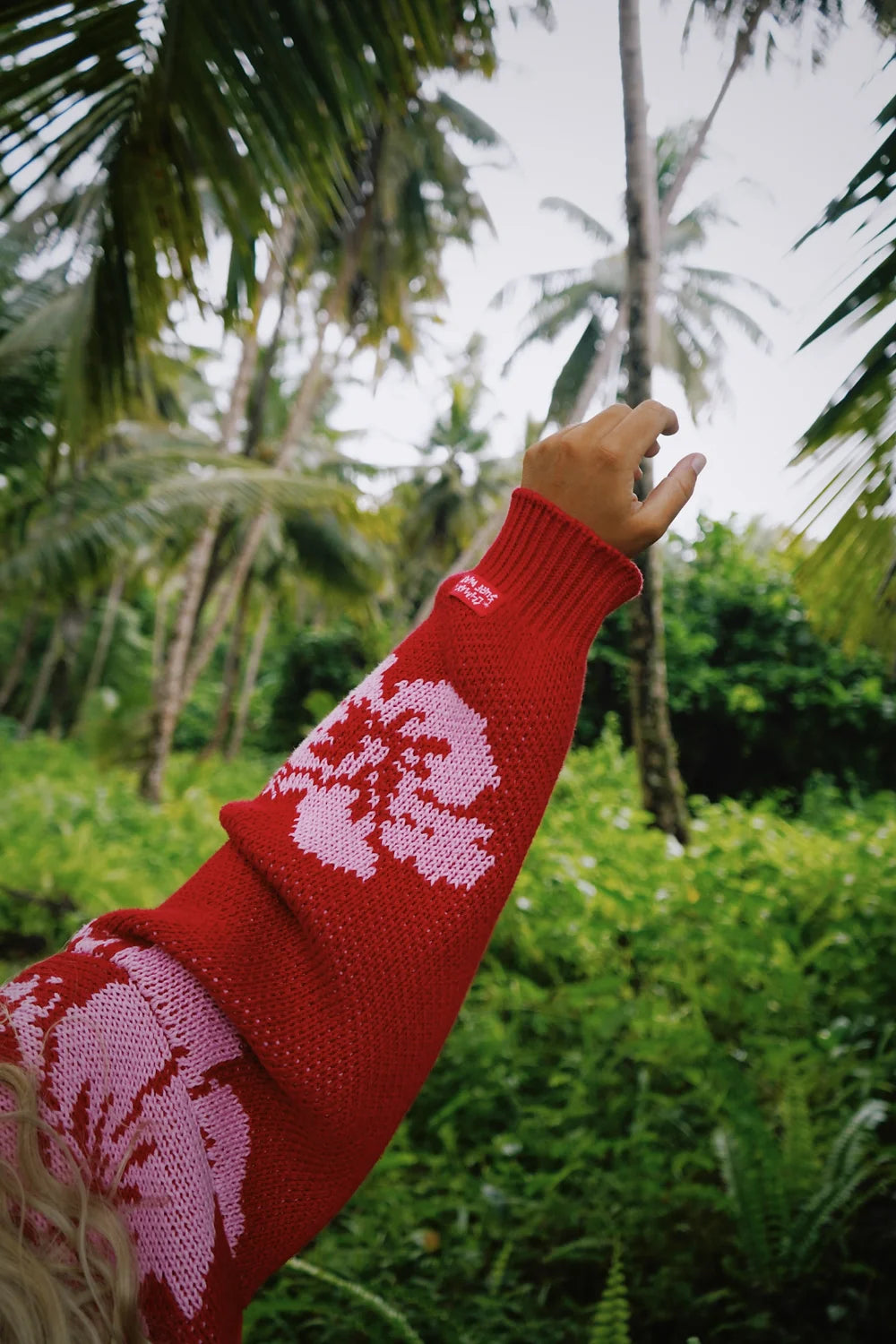 Red And Pink Hibiscus Knit