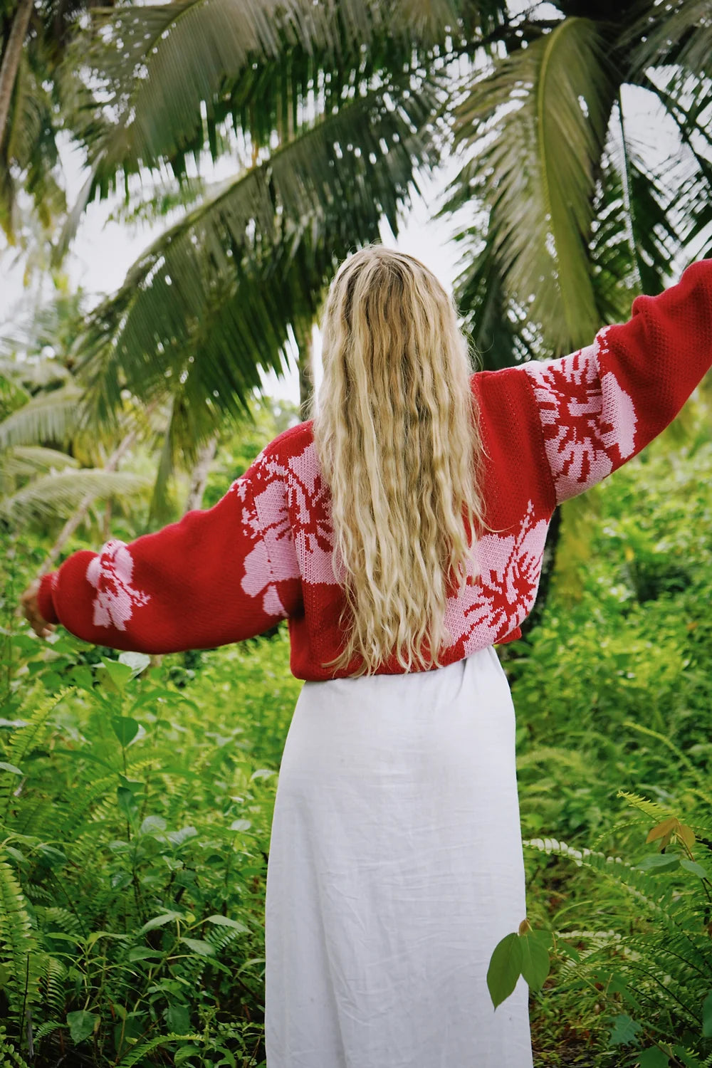 Red And Pink Hibiscus Knit