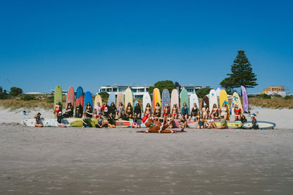 Wāhine Santa Group Surf!♥️🎄